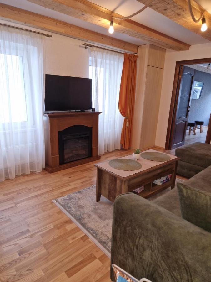 Evelyn'S Place Daire Braşov Dış mekan fotoğraf
